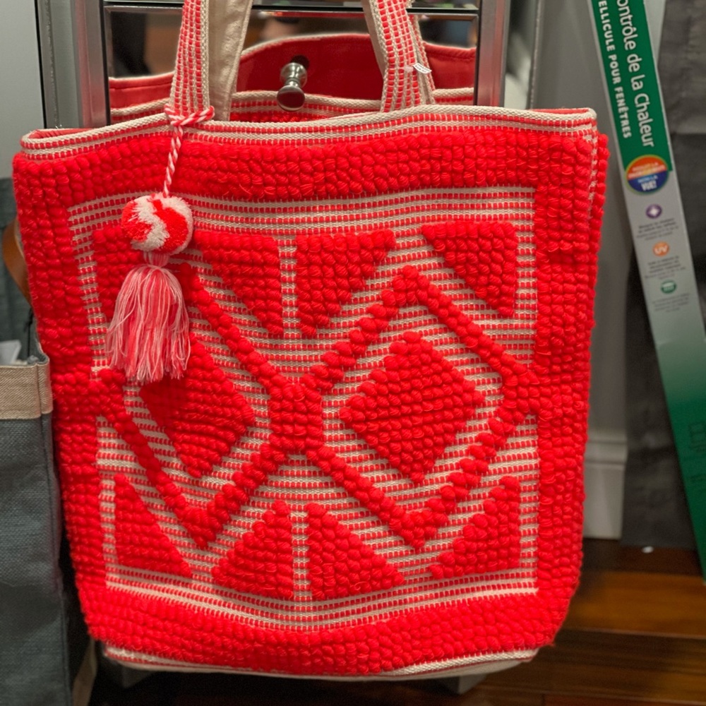 Bright and cheery tote! Or perfect beach bag!